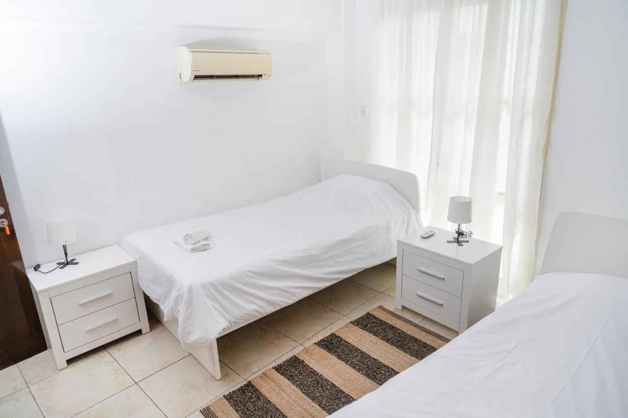 Private Room In Shared Flat Nikósie Exteriér fotografie