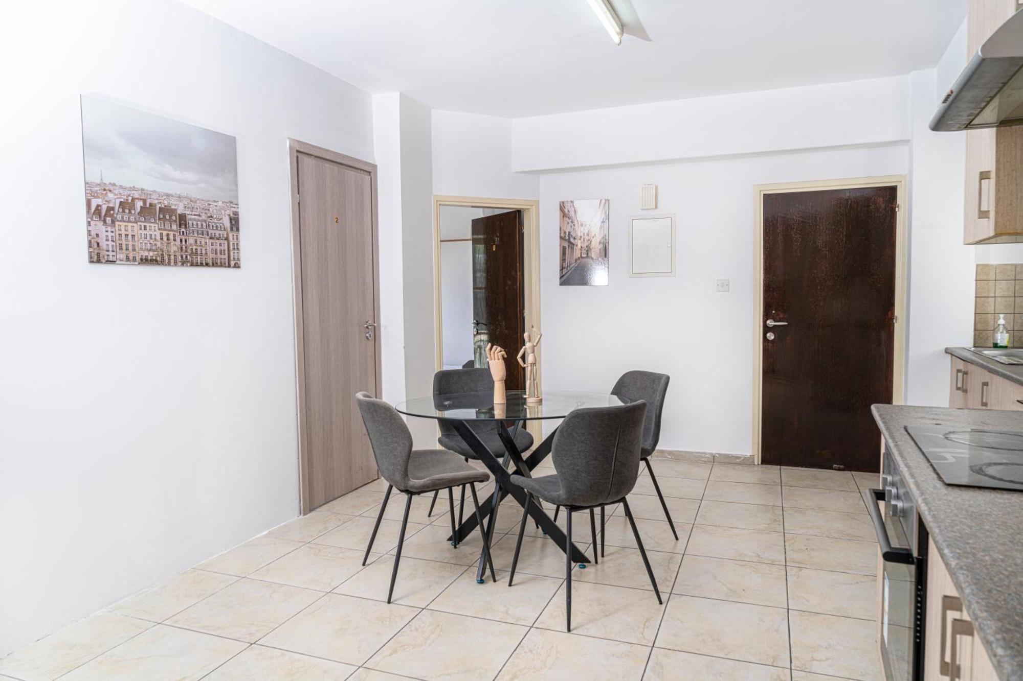 Private Room In Shared Flat Nikósie Exteriér fotografie